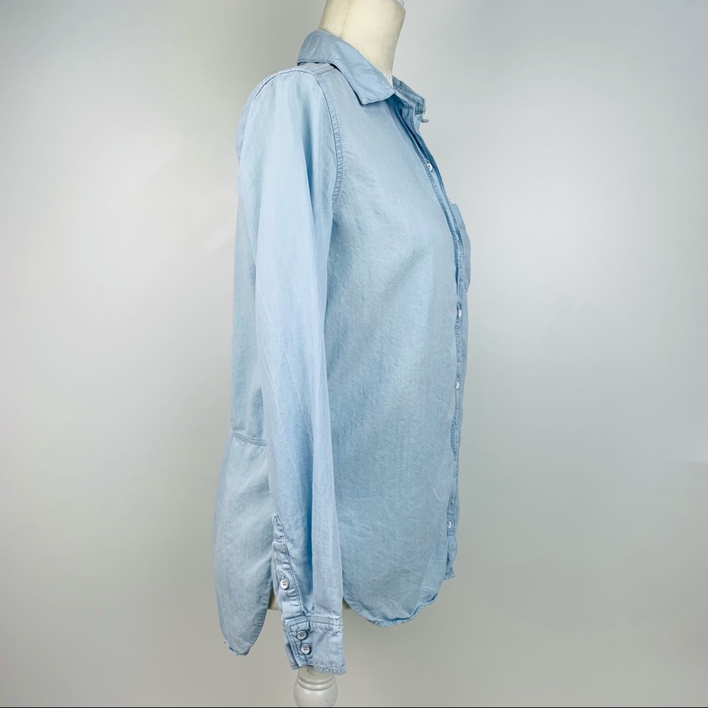 Athleta Button Down Shirt Split Back Chambray Lon… - image 4